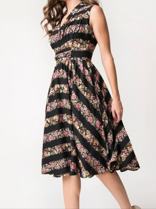 Unique vintage Floral Stripe Sleeveless Midi Dress in Black and Pink - Picture 15 of 15
